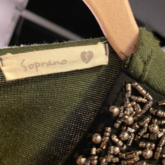 Cute peplum top with beaded collar - Picture 7 of 7